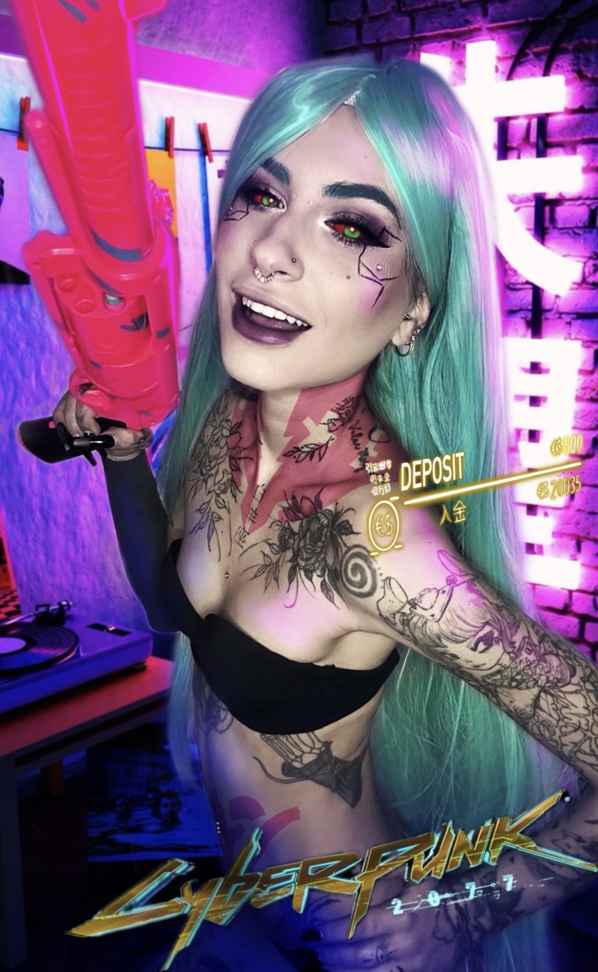 DENISE SALVADOR